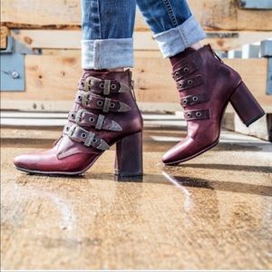 Freebird Jayden Wine Size 9 Ankle Bootie